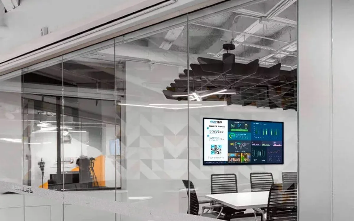 Office digital signage for maximum exposure and always informed employees