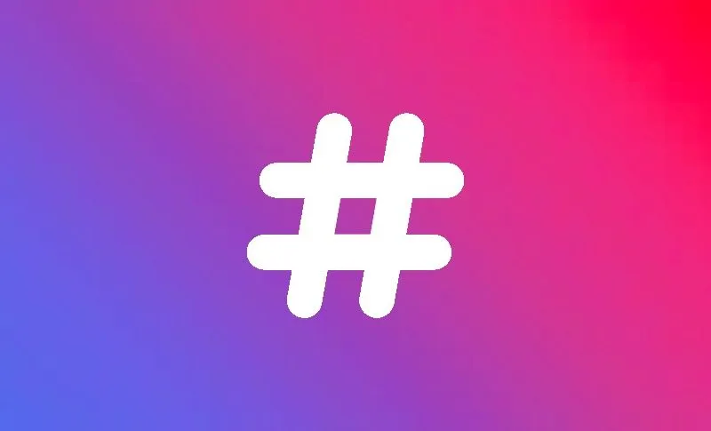 Icon of a hashtag on a purple and pink background