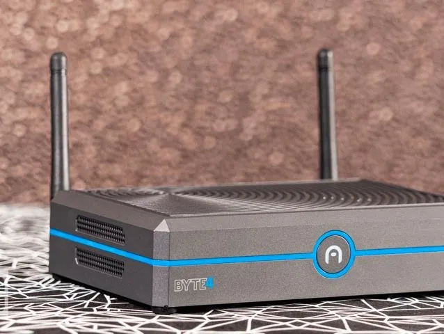Azulle Byte4 Mini Media Player