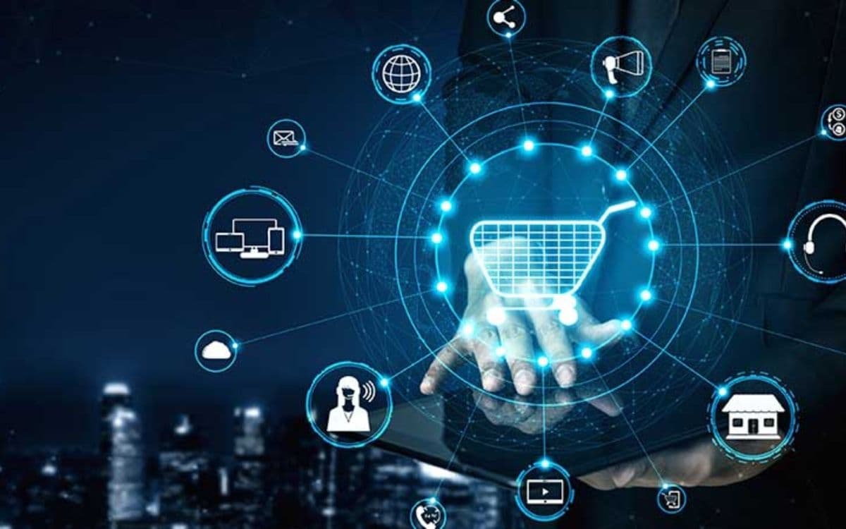 Discover how omnichannel advertising and digital signage work together