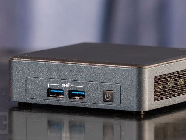Intel NUC 7 Mini Media Player