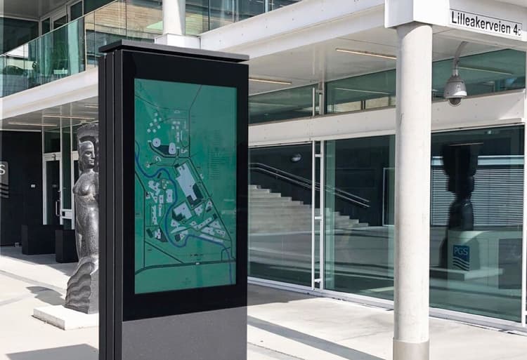 Infinitus Outdoor Display for Digital Signage