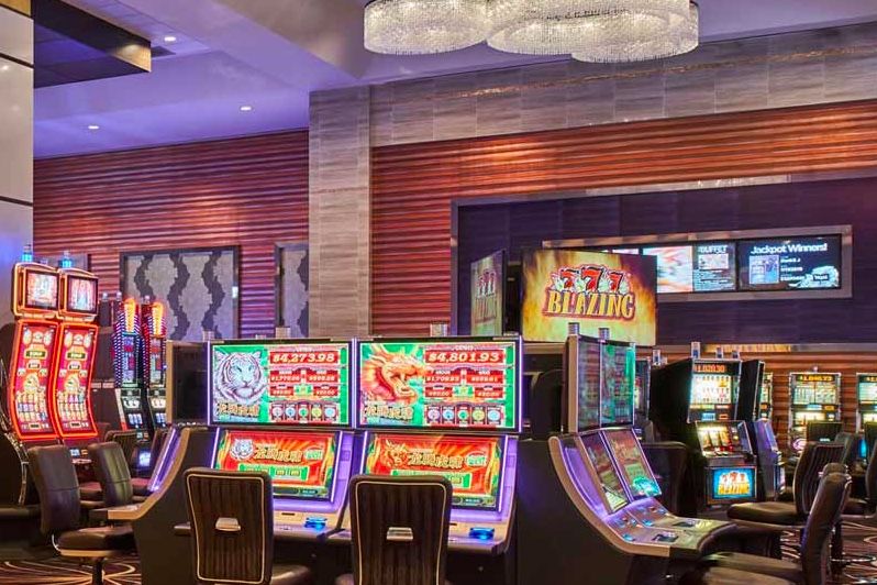 Viejas Casino & Resort employs digital signage information boards throughout the casino.